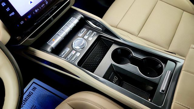 2024 Lincoln Nautilus Premiere AWD w/ 2.0L GTDI FHEV Hybrid Powertrain - 23034805 - 14