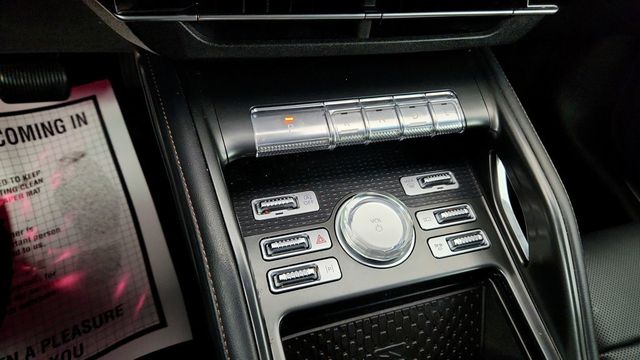 2024 Lincoln Nautilus Premiere AWD with Equipment 102A & Jet Appearance Package - 22948634 - 17