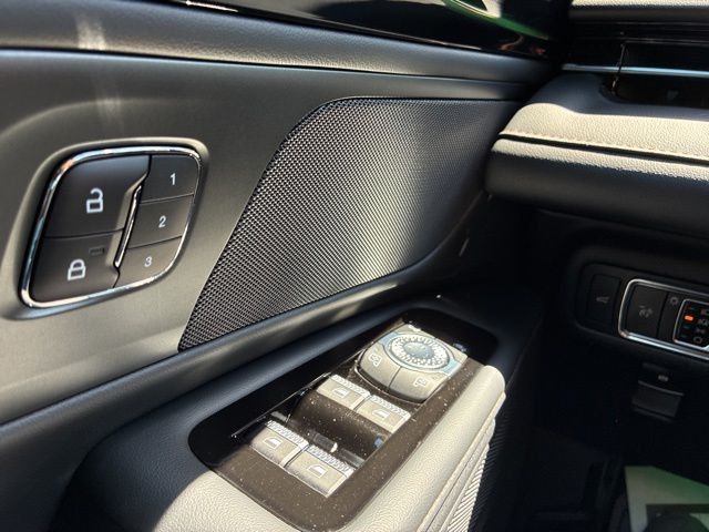 2024 Lincoln Nautilus Reserve AWD - 23028555 - 26