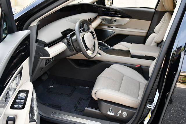2024 Lincoln Nautilus Reserve III AWD SUV W/Equipment Group 203A - 23041001 - 14