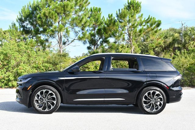 2024 Lincoln Nautilus Reserve III AWD SUV W/Equipment Group 203A - 23041001 - 28