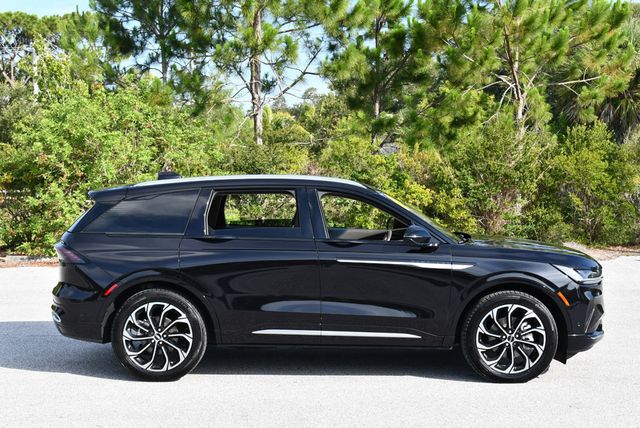 2024 Lincoln Nautilus Reserve III AWD SUV W/Equipment Group 203A - 23041001 - 31