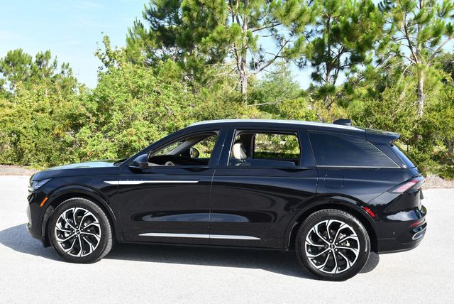 2024 Lincoln Nautilus Reserve III AWD SUV W/Equipment Group 203A - 23041001 - 3