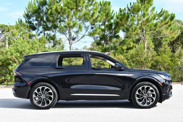 2024 Lincoln Nautilus Reserve III AWD SUV W/Equipment Group 203A - 23041001 - 6
