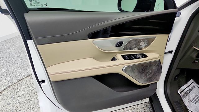 2024 Lincoln Nautilus Reserve III AWD with Equipment 203A & 21'' Wheels - 22986403 - 10