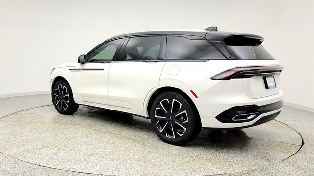 2024 Lincoln Nautilus Reserve III AWD with Equipment 203A & 21'' Wheels - 22986403 - 6