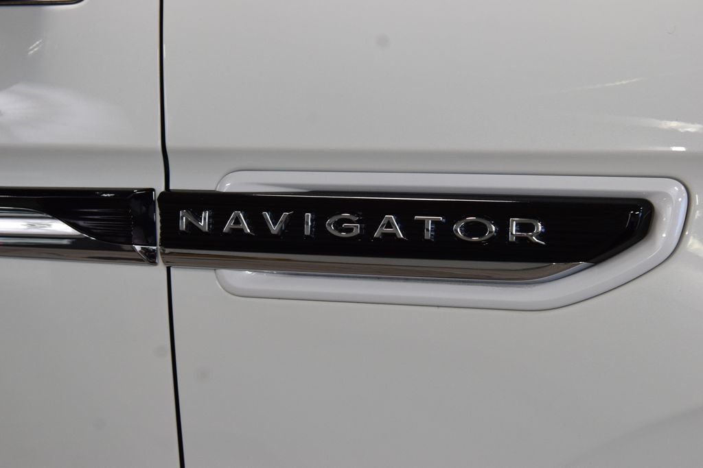 2024 Lincoln Navigator Black Label 4x4 - 23016422 - 15