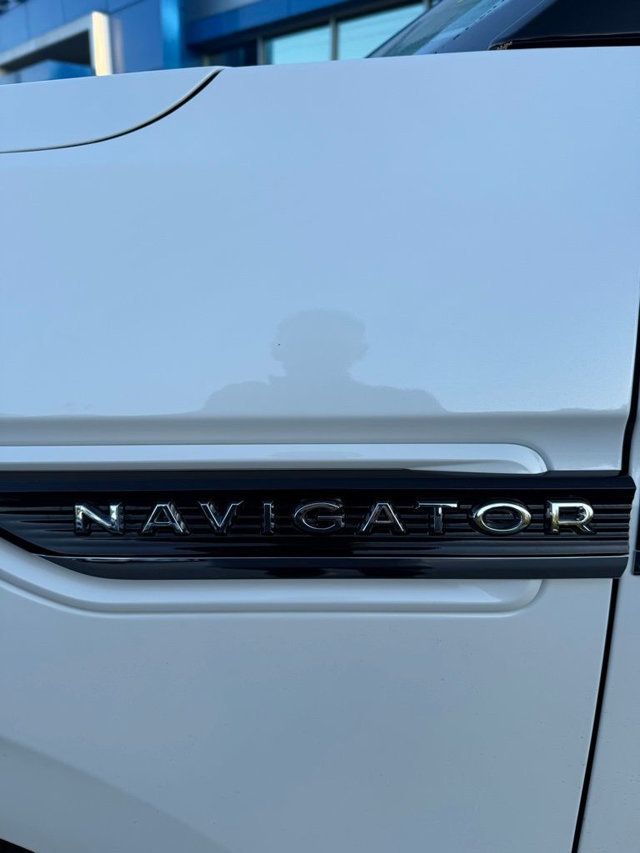 2024 Lincoln Navigator Black Label 4x4 - 23016422 - 24