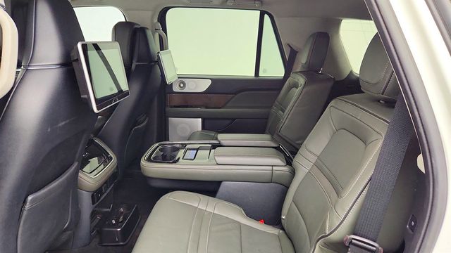 2024 Lincoln Navigator Black Label 4x4 w/ Panoramic Vista Roof, Massaging Leather Seats - 23000308 - 20