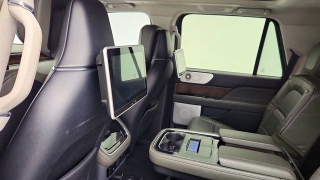 2024 Lincoln Navigator Black Label 4x4 w/ Panoramic Vista Roof, Massaging Leather Seats - 23000308 - 22