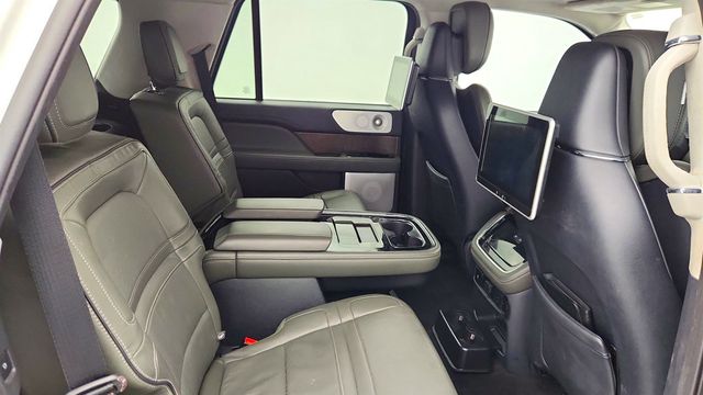 2024 Lincoln Navigator Black Label 4x4 w/ Panoramic Vista Roof, Massaging Leather Seats - 23000308 - 24
