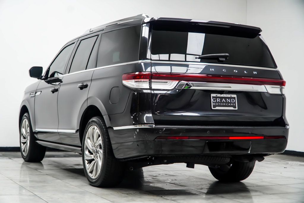 Lincoln Navigator photo 11