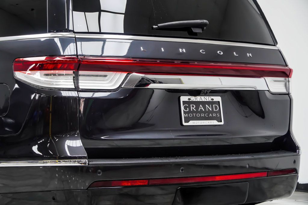 Lincoln Navigator photo 14