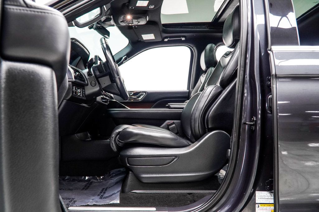 Lincoln Navigator photo 37