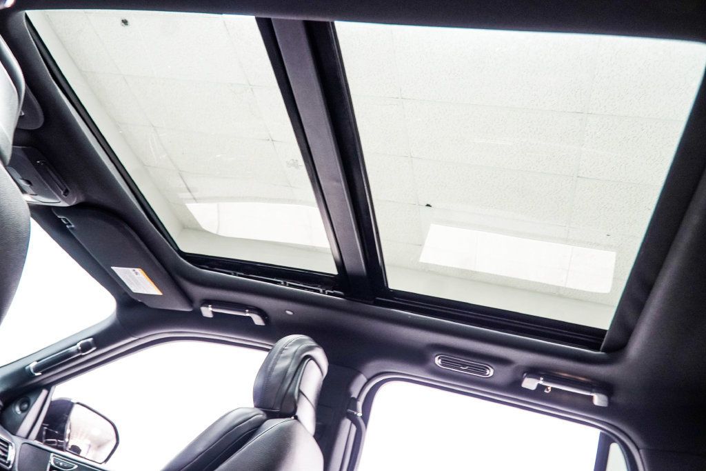 Lincoln Navigator photo 44