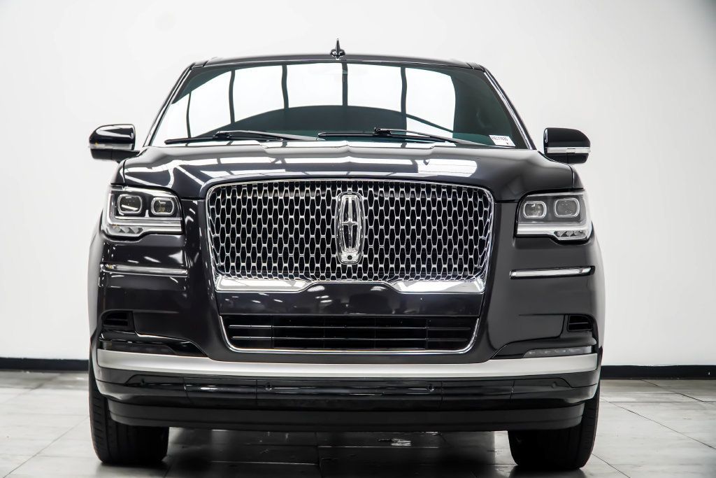 Lincoln Navigator photo 8