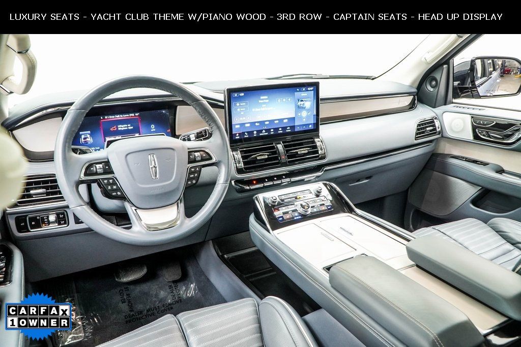 2024 Lincoln Navigator Black Label photo 3