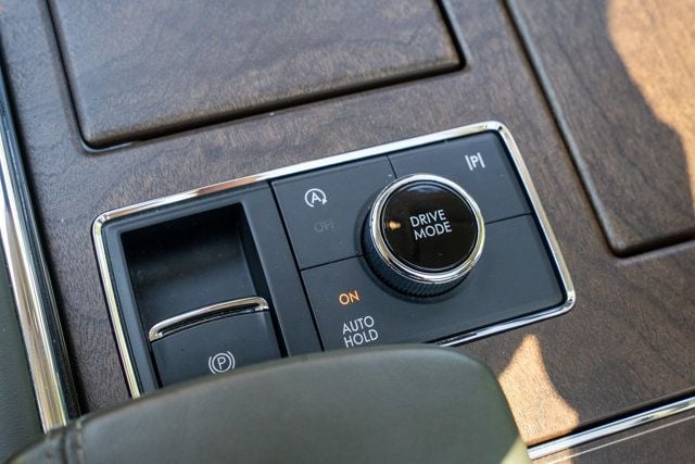 2024 Lincoln Navigator L MSRP$115370/BlackLabel-L/4WD/Heated&CooledMassagingSeats/NAV - 23051951 - 31