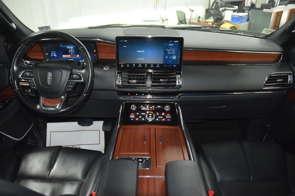 2024 Lincoln Navigator L Premiere - 23039638 - 29