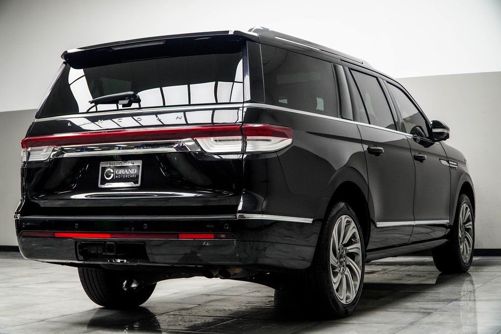2024 Lincoln Navigator L Premiere photo 12