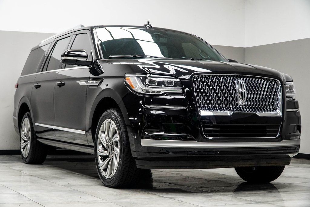 2024 Lincoln Navigator L Premiere photo 4
