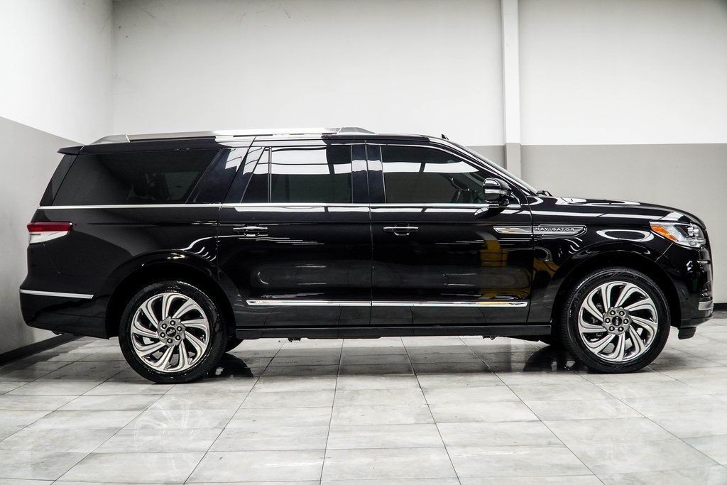 2024 Lincoln Navigator L Premiere photo 6