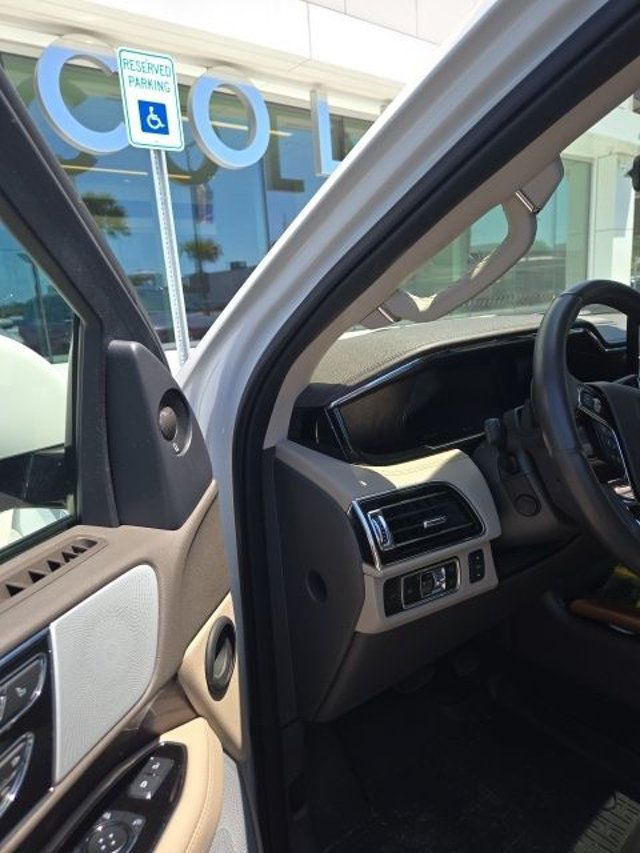 2024 Lincoln Navigator L Reserve 4x4 - 23028756 - 12