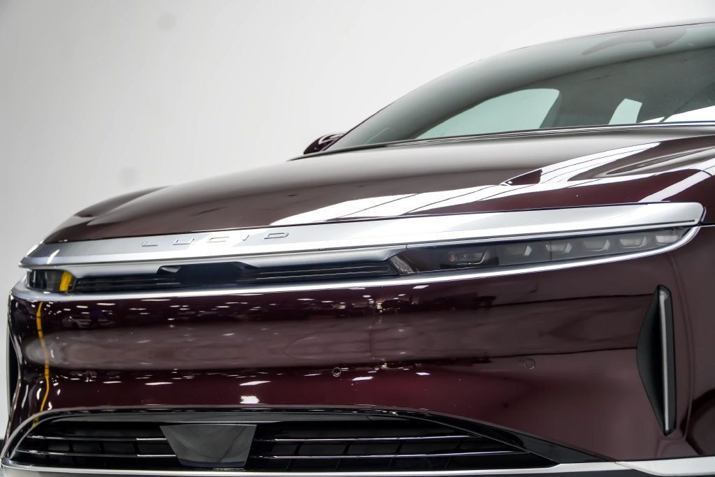 Lucid Air photo 2