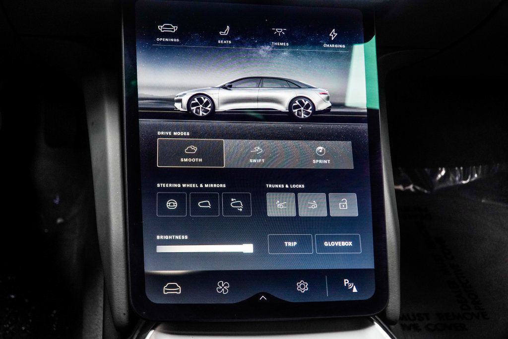 Lucid Air photo 27