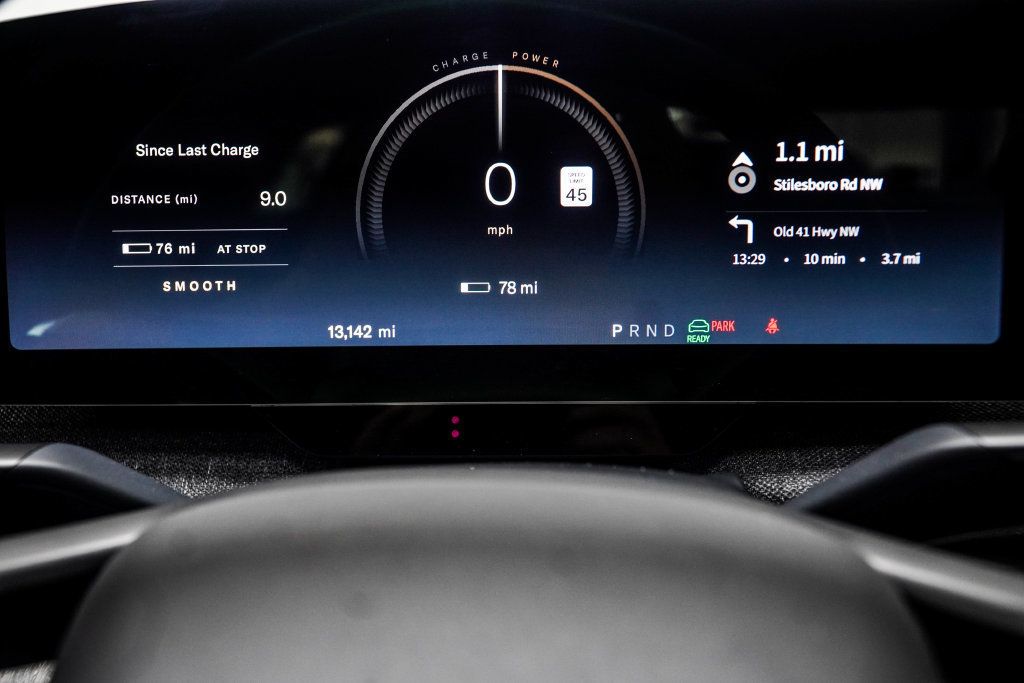 Lucid Air photo 35