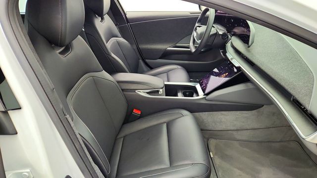 2024 Lucid Air Pure RWD - 23091337 - 22