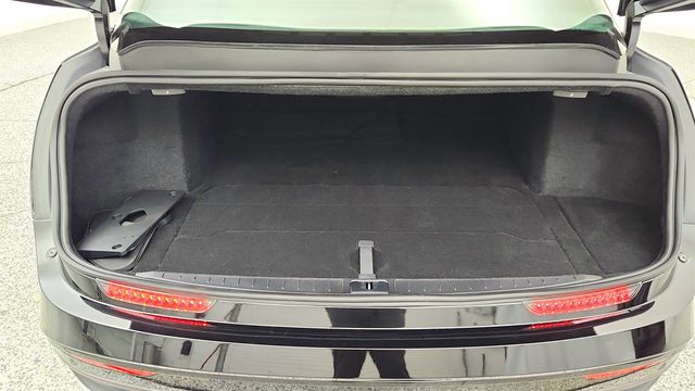 2024 Lucid Air Pure w/ 19'' Aero Range Wheels, 419+ Mile EPA Range - 23004693 - 21