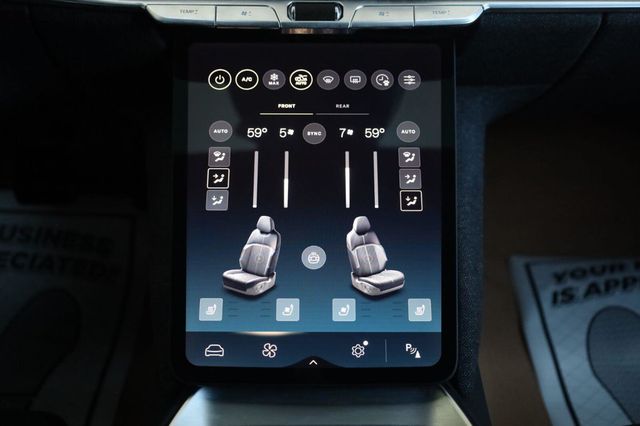 2024 Lucid Air Touring - 23080715 - 38