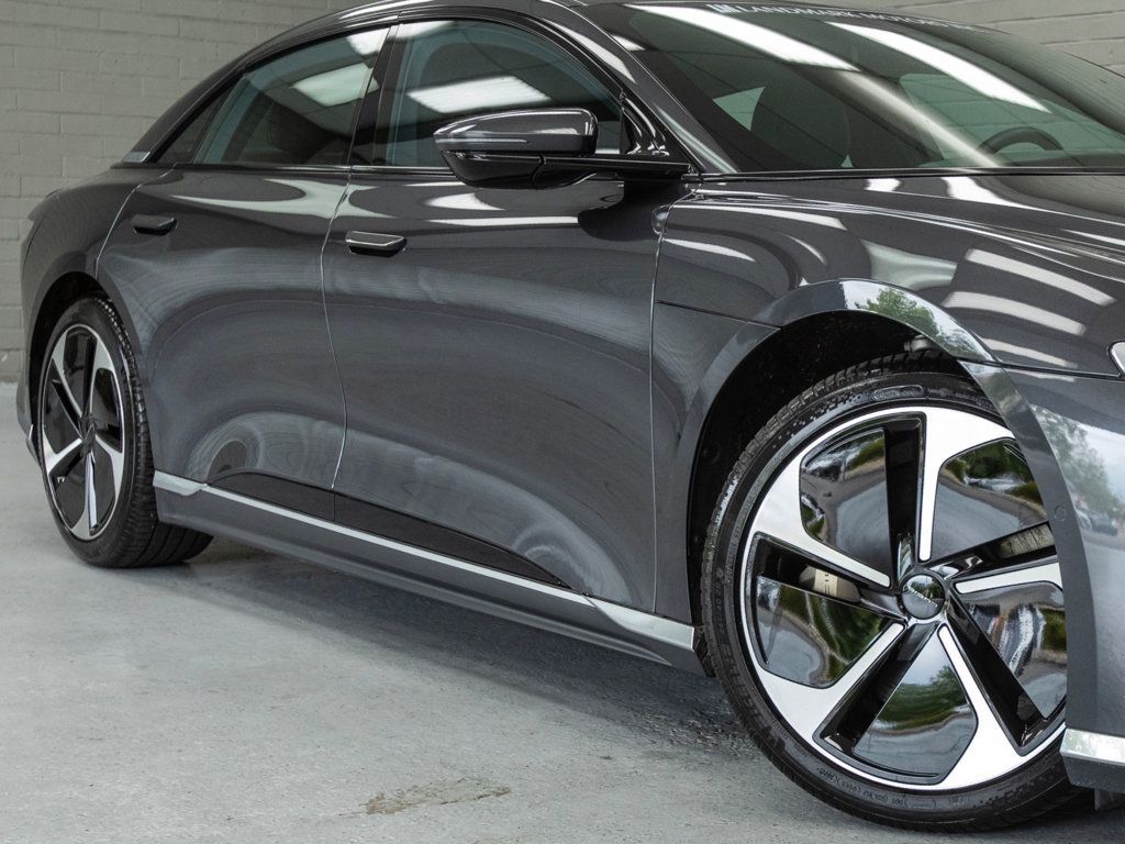 Lucid Air photo 7
