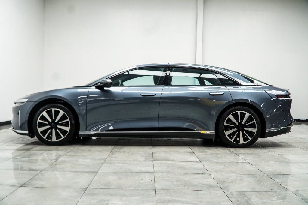 Lucid Air photo 15