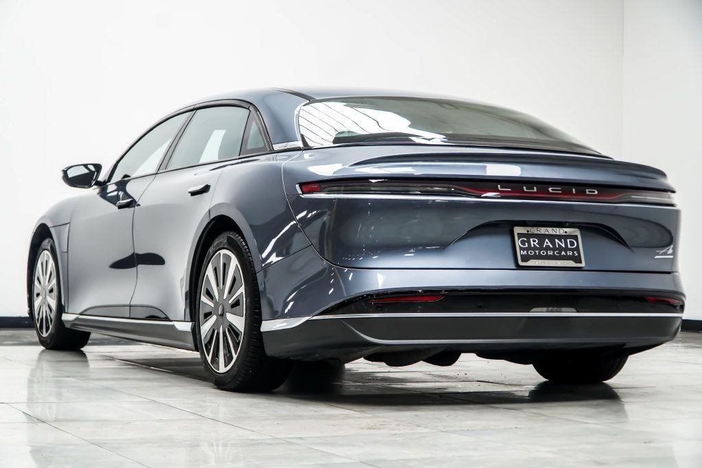Lucid Air photo 16