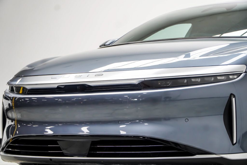 Lucid Air photo 2