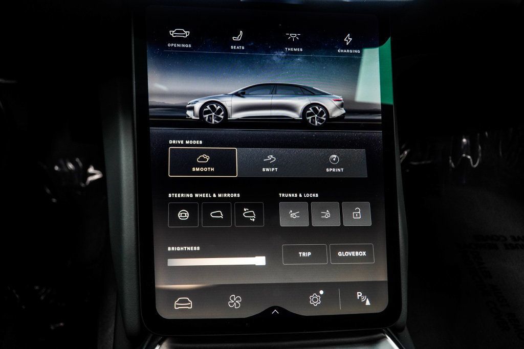 Lucid Air photo 28