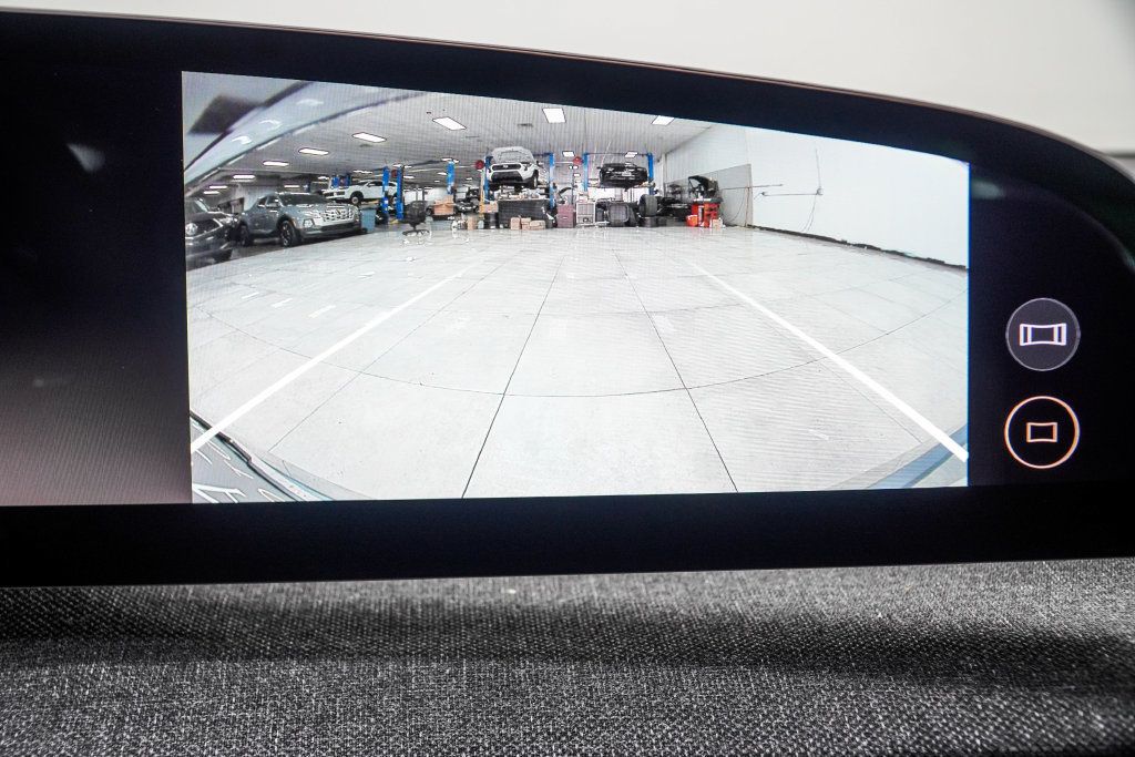 Lucid Air photo 30