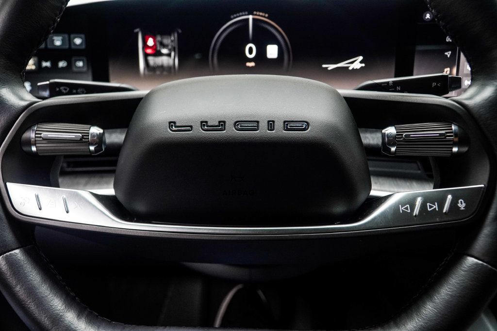 Lucid Air photo 35