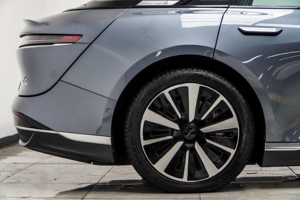 Lucid Air photo 9
