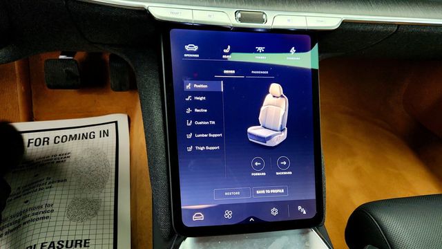 2024 Lucid Air Touring AWD with 20'' Aero Lite Wheels (325-mile range) - 22980183 - 15