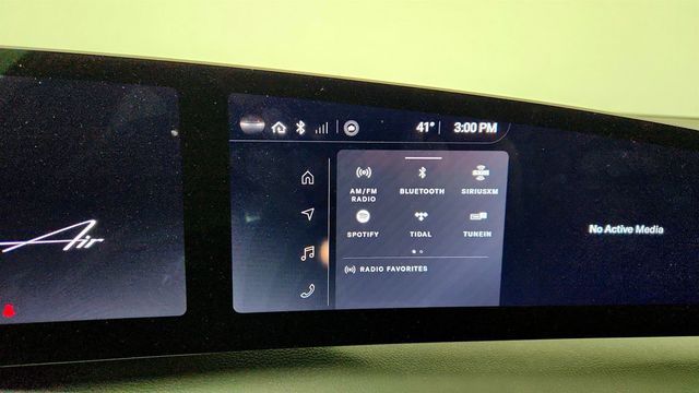 2024 Lucid Air Touring AWD with 20'' Aero Lite Wheels (325-mile range) - 22980183 - 17