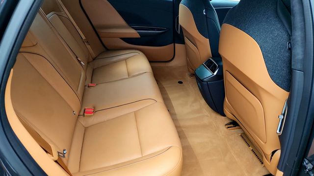 2024 Lucid Air Touring AWD with 20'' Aero Lite Wheels (325-mile range) - 22980183 - 22