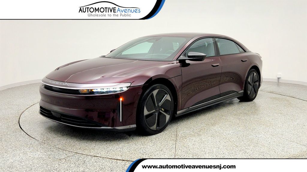 2024 Lucid Air Touring AWD with 20'' Wheels (620-horsepower, 406-mile range) - 22986942 | Video 1