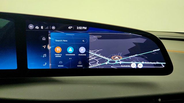 2024 Lucid Air Touring AWD with 20'' Wheels (620-horsepower, 406-mile range) - 22986942 - 16