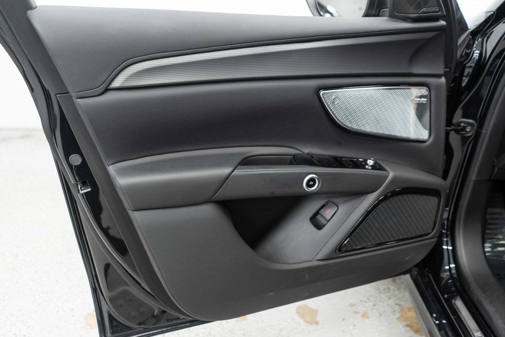 Maserati Grecale photo 14