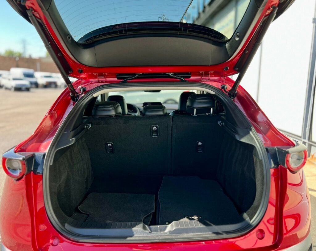2024 Mazda CX-30 2.5 S Premium photo 5