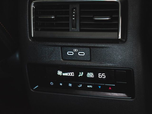 2024 Mazda CX-90 PHEV Preferred - 23000439 - 37