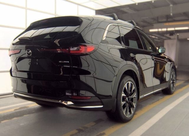 2024 Mazda CX-90 PHEV Premium AWD - 23086321 - 5